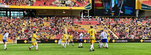 国安与河南合拍足协杯决赛宣传片：在传统足球赛中加入福瑞