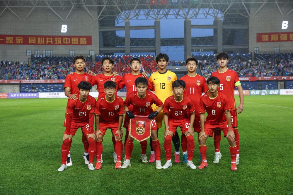 戴维：很高兴能为球队带来三分，斯帕莱蒂是位要求很高的教练