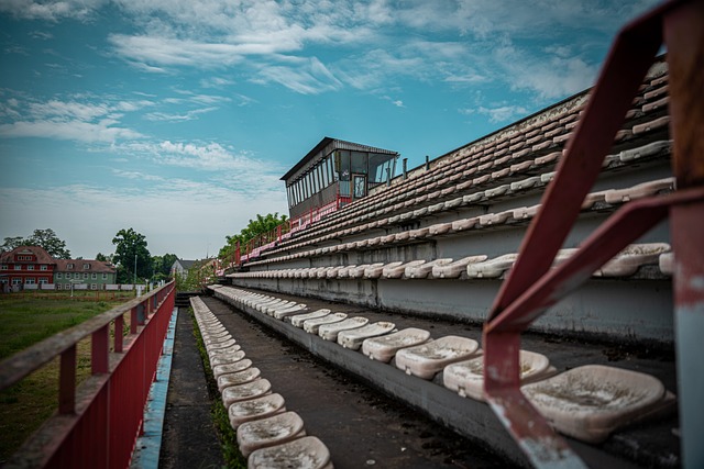 其俱乐部与 其俱乐部与